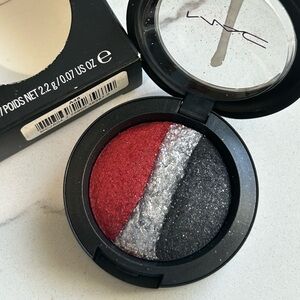 MAC Cosmetics Eyeshadow Trio - Scarlet, Metallic Silver, Charcoal- Danger zone